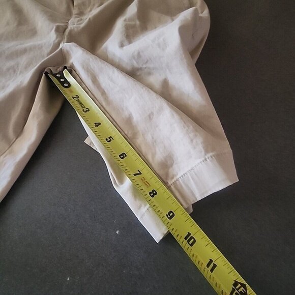 Women's sz 10 chino shorts LL Bean Favorite Fit Cotton khaki beige tan - Picture 7 of 7